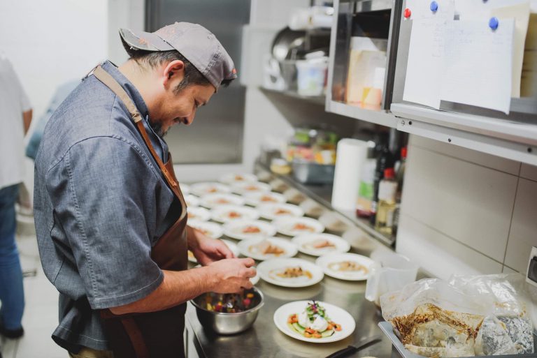 szef Carlos w kuchni